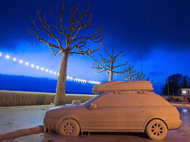 © APA/EPA/Salvatore di Nolfi Vereistes Auto