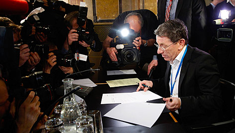 © Reuters/Lisi Niesner Peter Hochegger im Untersuchungsausschuss