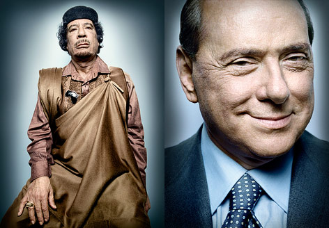 Porträt von Muammar al-Gaddafi und Silvio Berlusconi