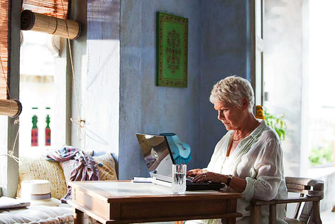 © 2011 Twentieth Century Fox Evelyn (Judi Dench) in einer Szene aus dem Film „Best Exotic Marigold Hotel“