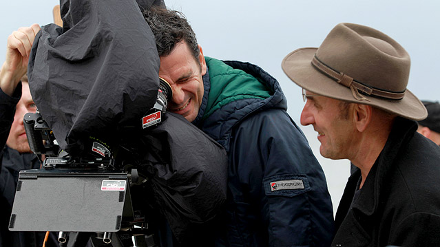© Christian Schulz Regisseur Christian Petzold und Kameramann Hans Fromm auf dem Filmset des DDR-Dramas "Barbara"