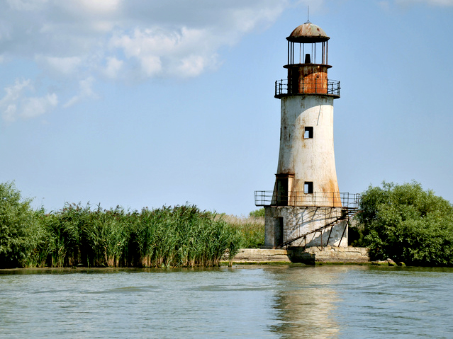 © Fotolia/Csaba Balasi Einer der alten Leuchttürme in Sulina