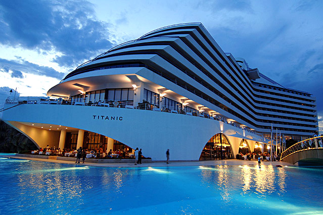 © Titanic Beach Resort Hotel Das Titanic Beach Resort Hotel in der Türkei