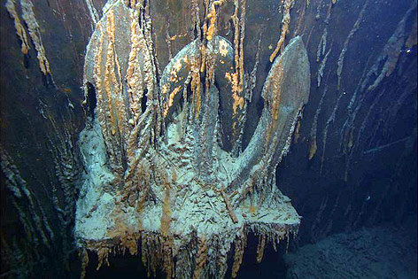 © ORF/National Geographic Unterwasseraufnahme des Titanic-Ankers