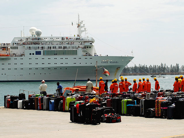 Gepäck der Passagiere des Kreuzfahrtschiffs "Costa Allegra"