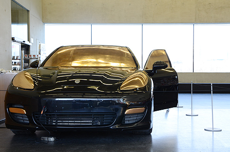 © ORF.at/Peter Prantner Kunstwerk der Car Culture Ausstellung in Linz