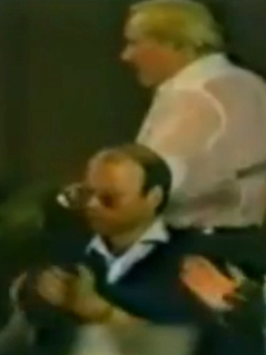 © France 2 Jean Marie Le Pen und Patrick Buisson im Jahr 1985 bei einer Wahlveranstaltung in Marseille