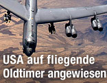 Boeing B-52 Stratofortress im Flug