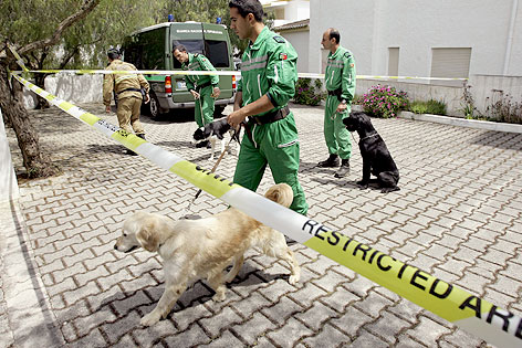 © AP/Armando Franca Suche nache Madeleine McCann