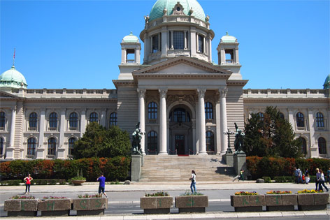 © ORF.at Serbische Parlament in Belgrad