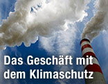 Rauch steigt aus Schornsteinen