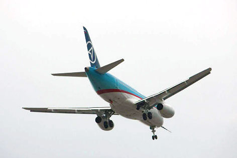 © SCAC CJSC Russischer Superjet in der Luft