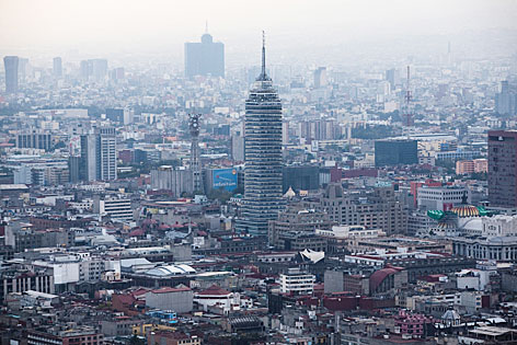 © Corbis/Carlos Cazalis Mexiko City
