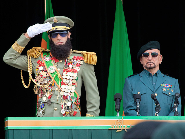 © 2012 Paramount Pictures Schauspieler Sacha Baron Cohen als "Der Diktator" und Ben Kingsley als "Tamir"