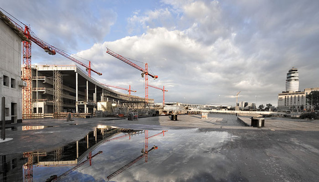 © Flughafen Wien AG/Roman Bönsch An- und Abfahrt zur Terminalerweiterung Nord-Ost, 2006