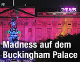 Die Band Madness performt auf dem Buckingham Palace