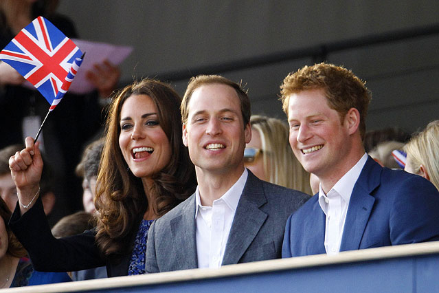 © Reuters/Pool New Kate Middleton, Prinz William und Harry auf der Zuschauertribüne