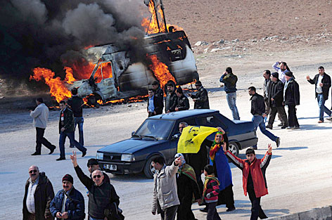 Kurdische Demonstranten in Diyarbakir im Nordosten der Türkei
