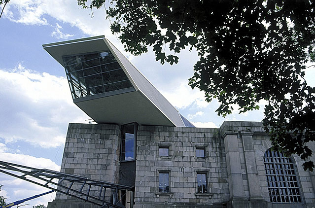 © dapd/Museen der Stadt Nürnberg Das Dokumentationszentrum auf dem Reichsparteitagsgelaende in Nürnberg