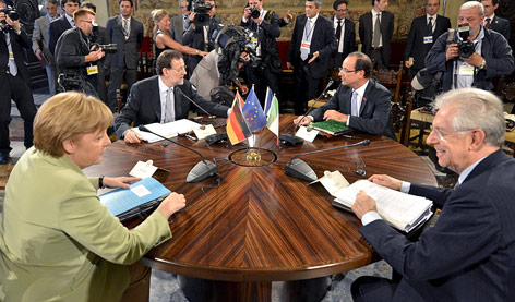 Deutsche Kanzlerin Angela Merkel, spanischer Premierminister Mariano Rajoy, französische Präsident Francois Hollande und der italienische Ministerpräsident Mario Monti
