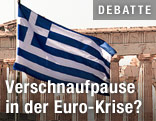 Griechische Flagge vor der Akropolis