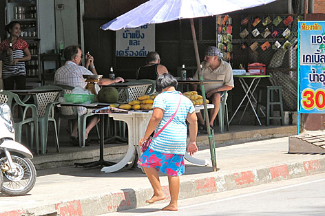 © Universität Wien/Karl Husa Europäer in einem thailändischen Cafe