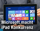 Microsoft CEO Steve Ballmer präsentiert ein Surface Tablet-PC