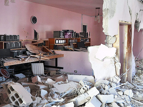 Zerstörte Büroräume des syrischen staatlichen TV-Senders