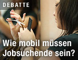 Junge Friseurin
