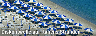 Sonnenschirme am Strand