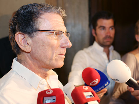 © ORF.at/Roland Winkler Lobbyist Peter Hochegger und Journalisten