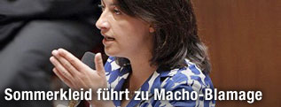 Frankreichs Wohnbauministerin Cecile Duflot im Parlament