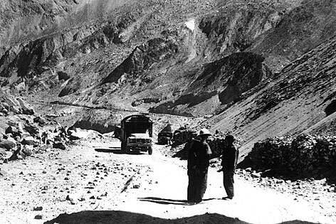 Der Bau desKarakorum  Highways im Jahr 1975