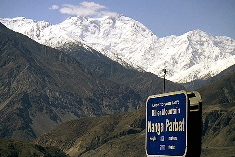 Der Nanga Parbat gesehen vom Karakourm Highway