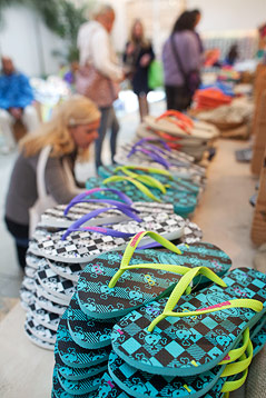 © AP/Andre Penner Havaianas auf einem Tisch