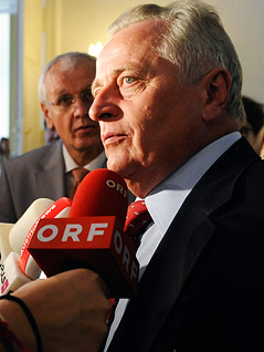 © APA/Hans Klaus Techt Sozialminister Rudolf Hundstorfer