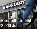 Karstadt-Schriftzug an der Fassade einer Filiale