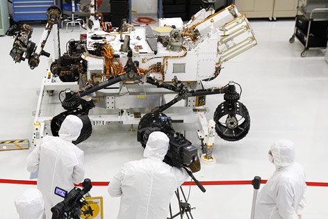 © AP/Damian Dovarganes Marsmobil "Curiosity"