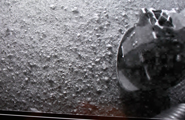© Reuters/NASA TV Erstes Foto nach der Marslandung
