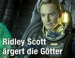 Michael Fassbender als "David" im Film "Prometheus"