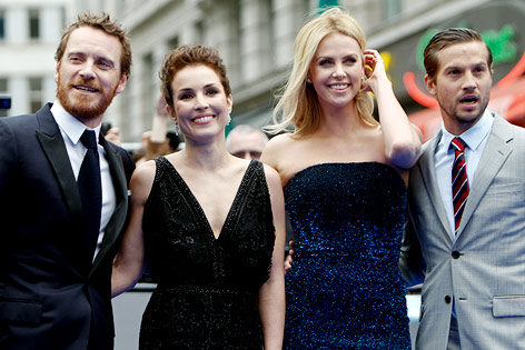 Die Schauspieler Michael Fassbender, Noomi Rapace,Charlize Theron und Logan Marshall-Green