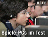 Männer vor Computern