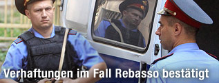 Zwei russische Polizisten