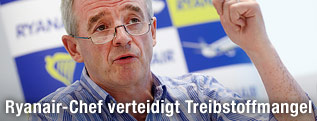 Ryanair-Chef O'Leary während einer Pressekonferenz