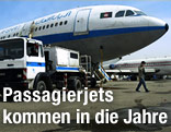 Eine Maschine der Arania Afghan Airlines am Flughafen von Kabul
