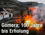 Feuer nahe Wohnhäusern auf der Insel La Gomera
