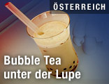 Bubble Tea im Glas mit Strohhalm