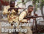 Soldaten eröffnen das Feuer