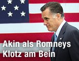 US-Präsidentschaftskandidat Mitt Romney vor der amerikanischen Flagge