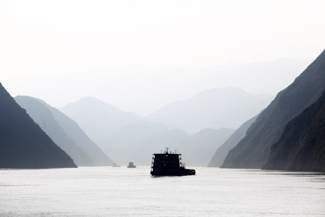© Reuters/Carlos Barria Boot am Dreischluchtendamm